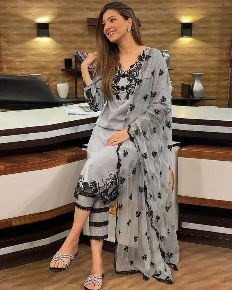 Lawn-3PC Embroidered Shirt with Chiffon Embroidered Dupatta -5138