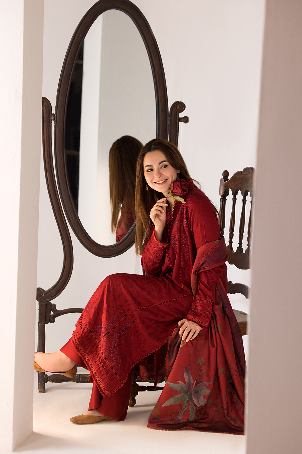 3PC LAWN EMBROIDERED SHIRT WITH DIGITAL PRINTED JACQUARD DUPATTA-5005