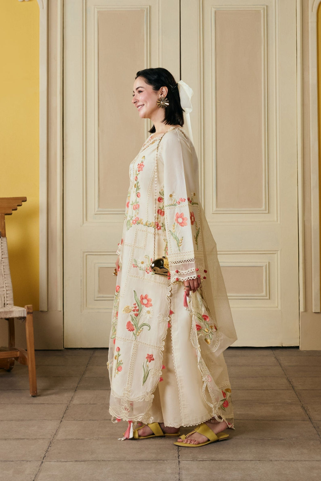 Lawn-3PC Chikankari Embroidered Shirt With Khadi Net Embroidered Dupatta-5389