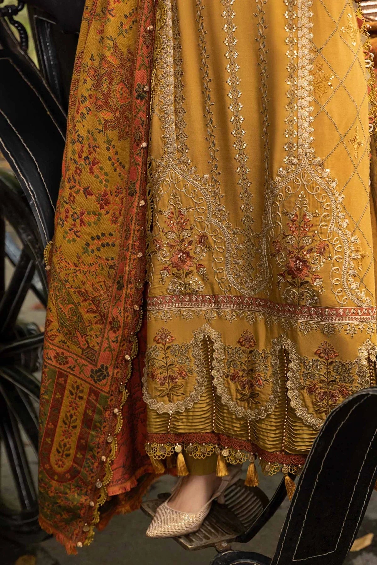 Lawn 3PC Embroidered With Digital Printed Jacquard Dupatta-5124