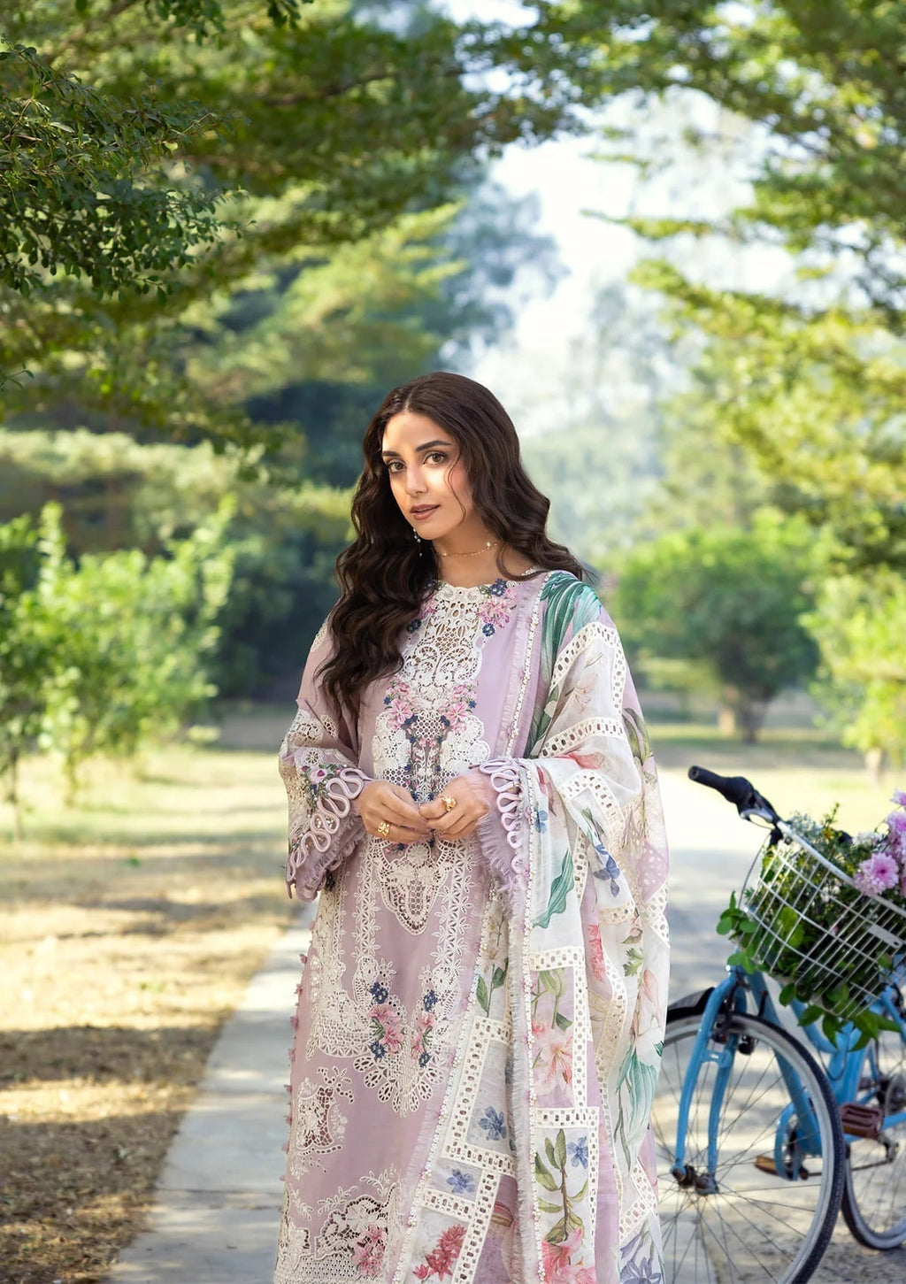 Lawn-3PC Chikankari Embroidered Shirt With Embroidered Jacquard Dupatta-5262