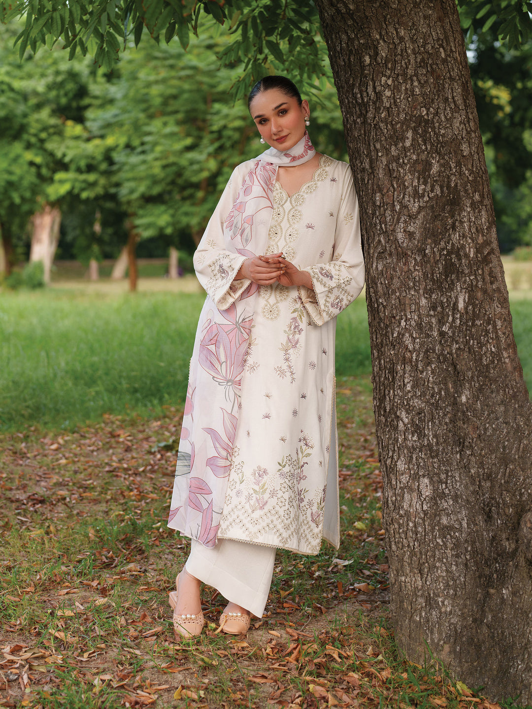 Lawn-3PC Embroidered With Digital Printed Jacquard Dupatta-5158