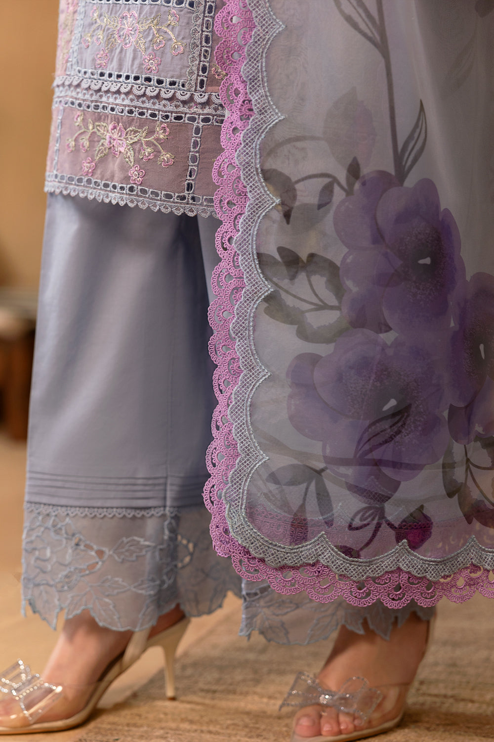 Lawn-3PC Chikakari Embroidered Shirt With Organza Printed Dupatta-5172