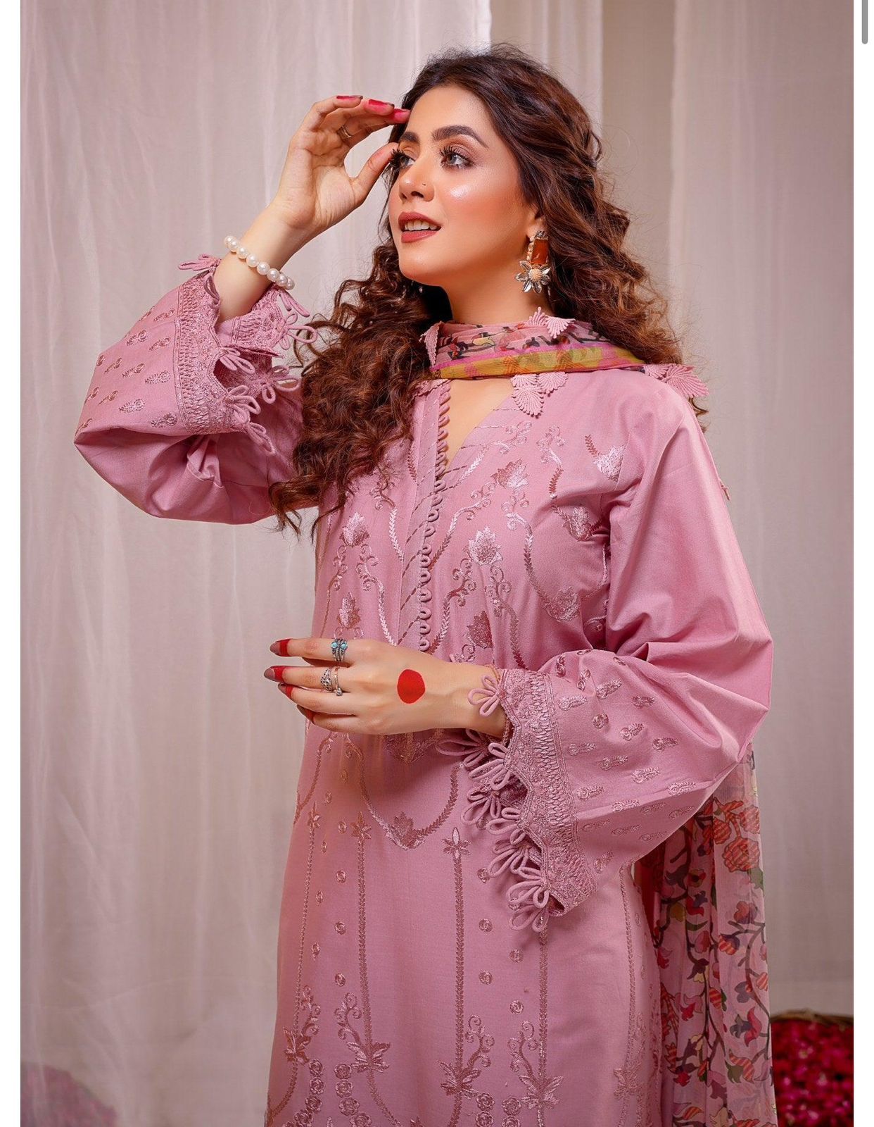 Lawn 3PC Embroidered With Digital Printed Jacquard Dupatta - 5125