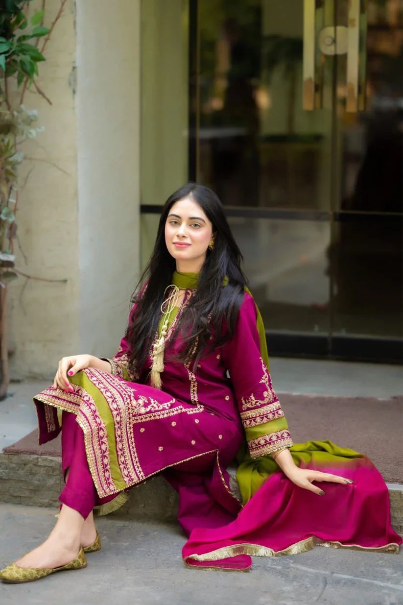 Lawn-3PC Embroidered With Chiffon Dye N Dye Dupatta-5023