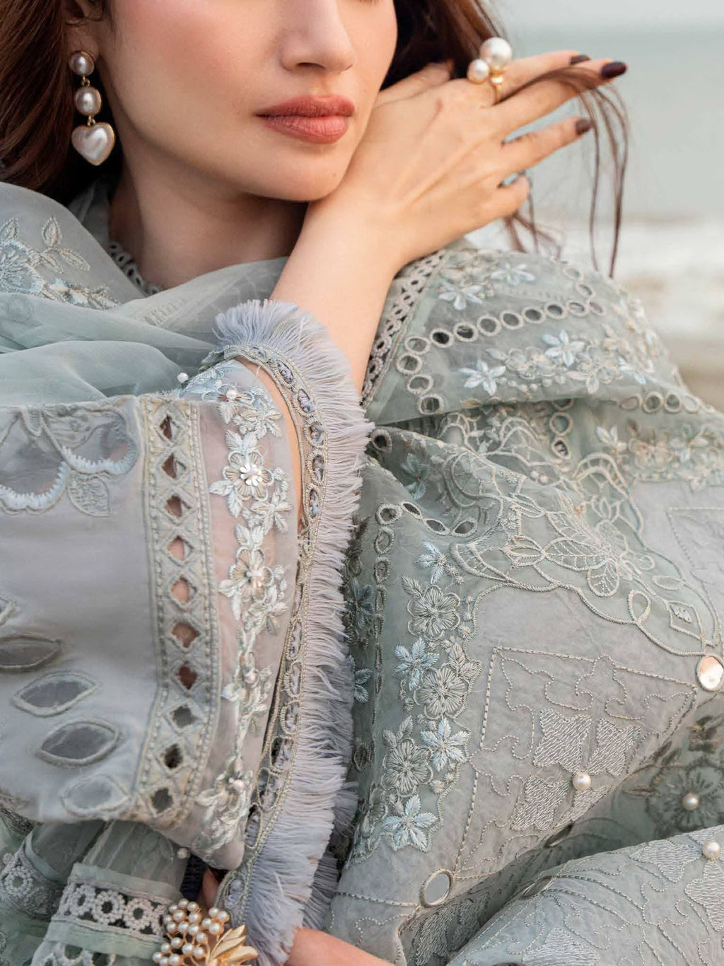 Lawn-3PC Laser Cut Embroidered Shirt With Khadi Net Embroidered Dupatta-5401